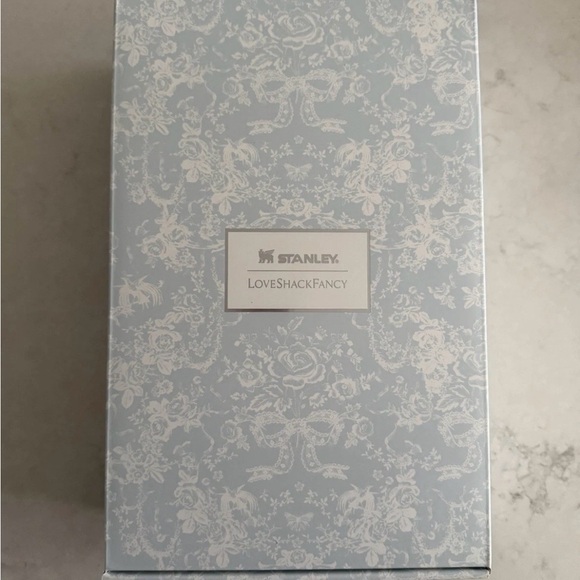 Stanley LoveShackFancy Toscana Alpine Blue 40oz - Picture 6 of 7